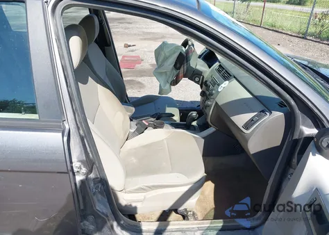 2011 Ford Focus S from USA, damaged, VIN 1FAHP3EN6BW142668